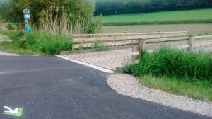 Güterweg Richtung Hl. Berg, Anschluss an die Panzerbrücke