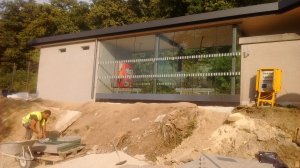 ÖBB Haltestelle von hinten 4.9.2016 1